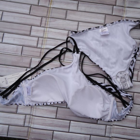 NWT. SIZE L. STYLISH swimwear bikini set. - Picture 14 of 15